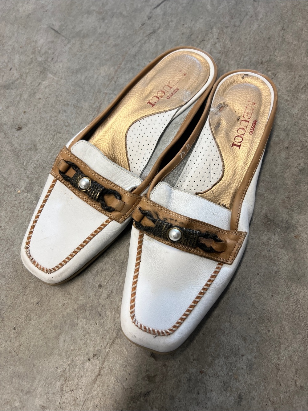 Sesto Meucci White Leather Slip-On Platform Mules with Tan Trim